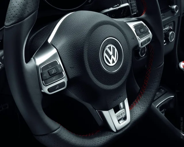 Volkswagen Golf GTI 2009 (Фольксваген Гольф ГТИ) хэтчбек — 3
