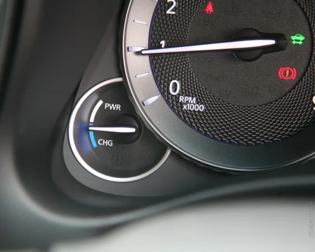 Infiniti M/Q70 седан — 15