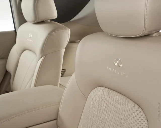 Infiniti QX80 5.6 AT + — 7