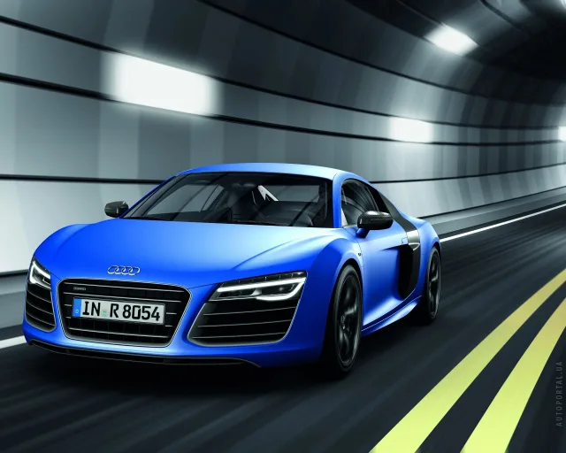 Audi R8 2012 купе — 15