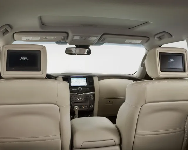 Infiniti QX80 5.6 AT + — 6