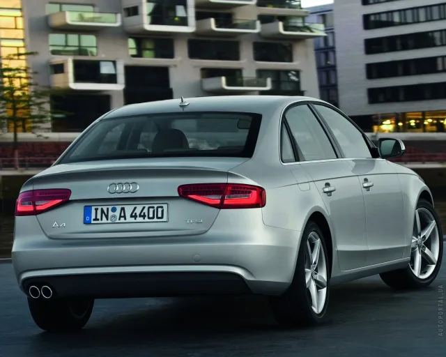 Audi A4 2012 (Ауди А4) седан — 18