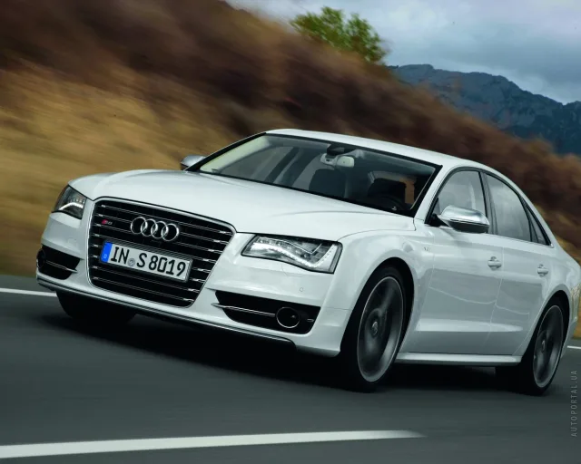 Audi S8 2013 4.0 AT — 18