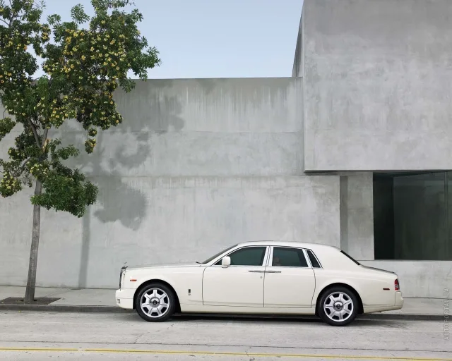 Rolls-Royce Phantom 6.7 AT — 24