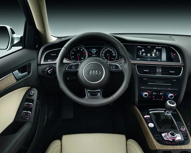 Audi A4 2012 (Ауди А4) седан — 7