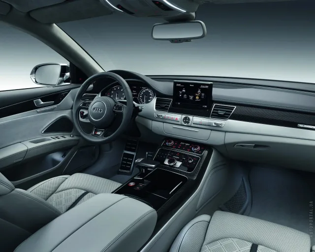 Audi S8 2013 4.0 AT — 3