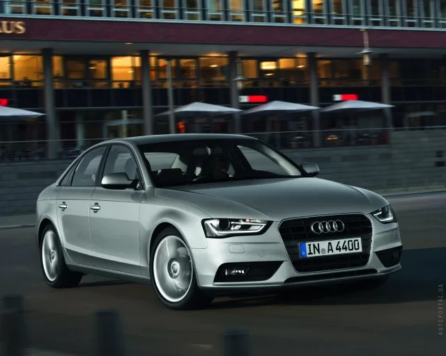Audi A4 2012 (Ауди А4) седан — 23
