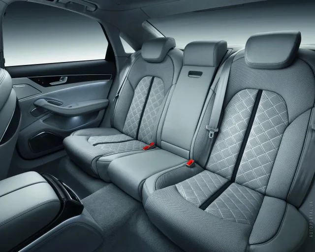 Audi S8 2013 4.0 AT — 4