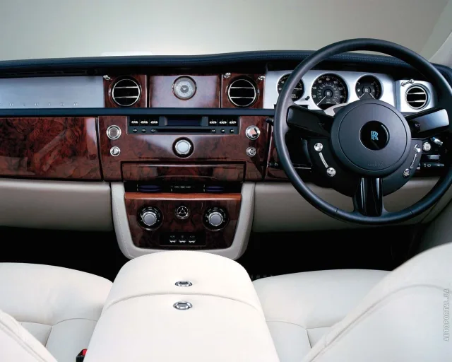 Rolls-Royce Phantom 6.7 AT — 7