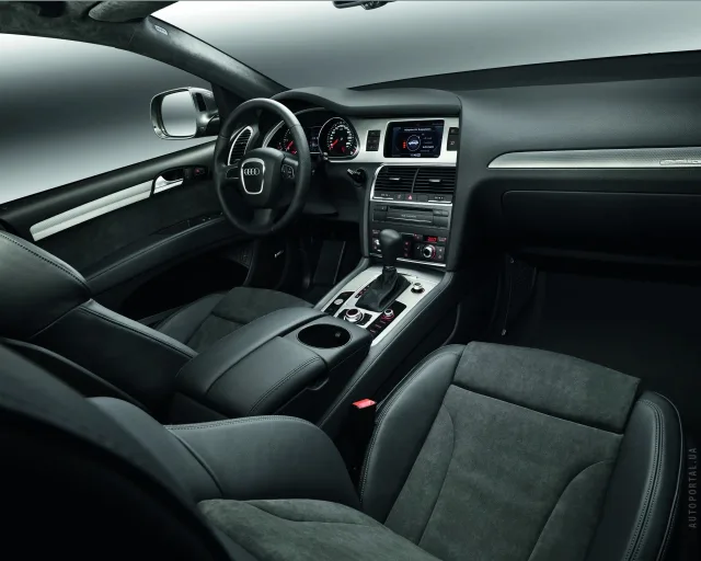 Audi Q7 2009 crossover — 13