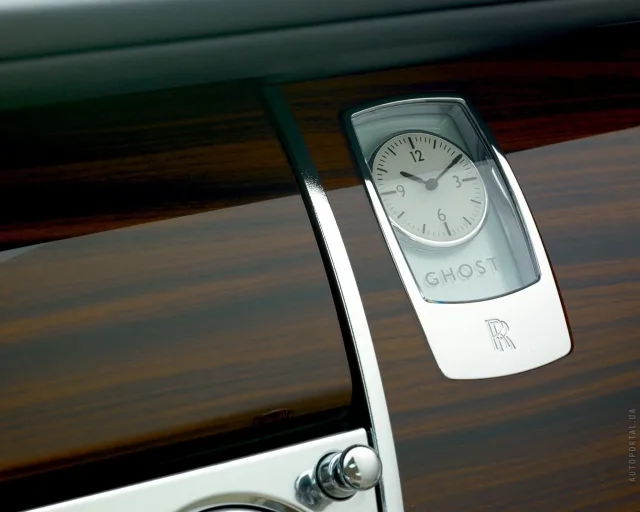 Rolls-Royce Ghost 2010 sedan — 3