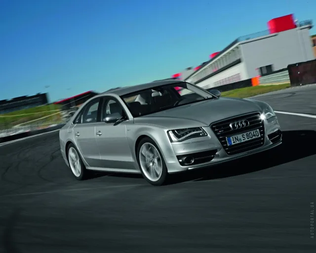Audi S8 2013 4.0 AT — 25