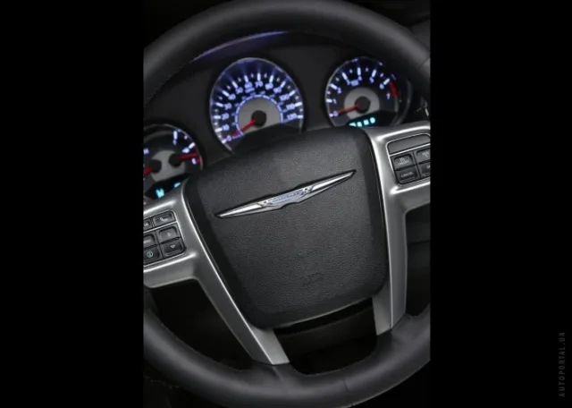 Chrysler 200 Convertible 2.4 AT — 5