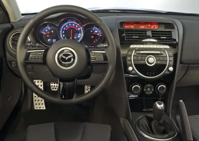 Mazda RX 8 купе — 2