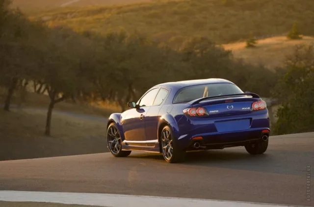 Mazda RX 8 купе — 18