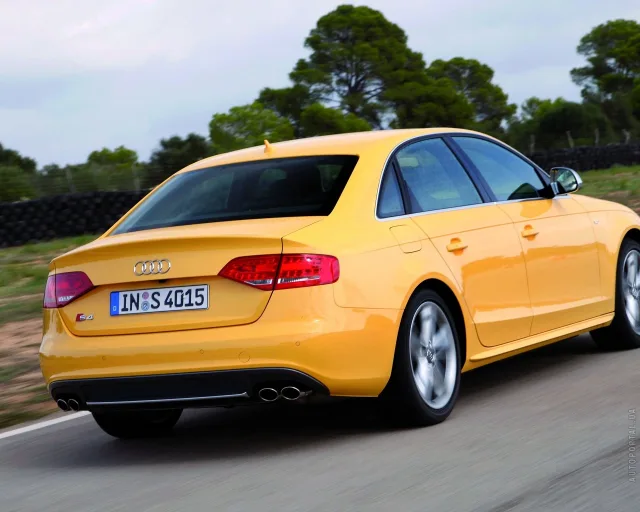 Audi S4 2009 sedan — 15