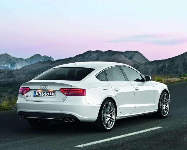 Audi S5 Sportback 2008 хетчбек — 18