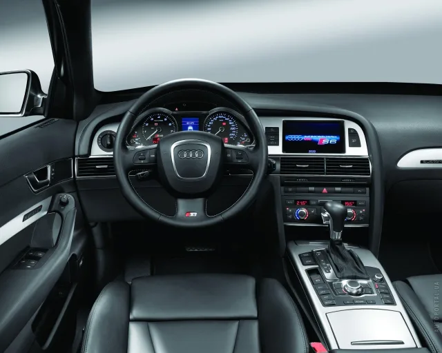Audi S6 5.2 AT — 9