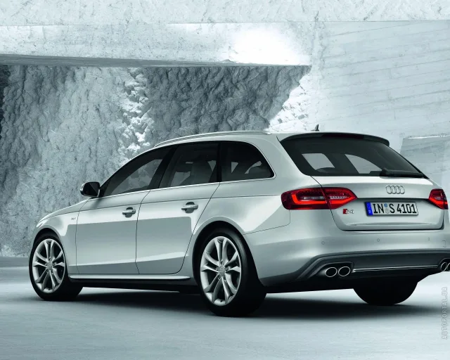 Audi S4 Avant 2012 station wagon — 23