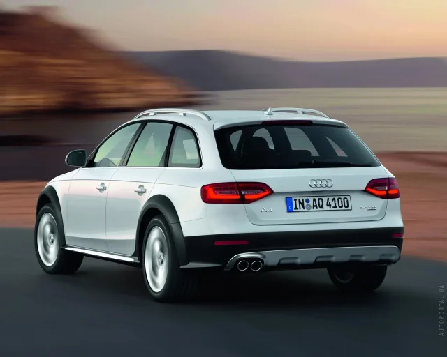Audi A4 allroad 2012 station wagon — 25