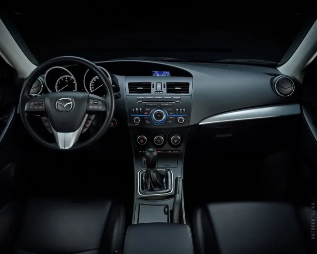Mazda 3 2012 (Мазда 3) хэтчбек — 4