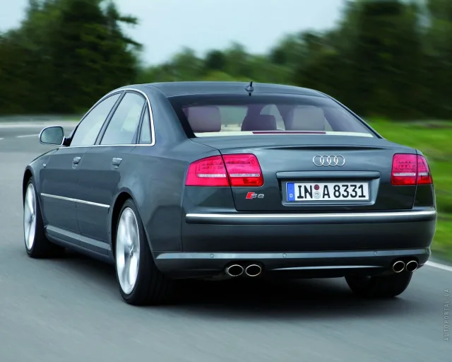 Audi S8 2007 седан — 11