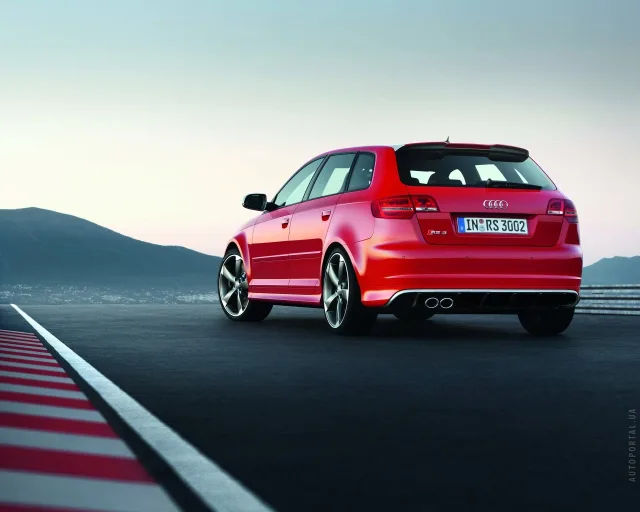 Audi RS3 Sportback 2010 (Ауди РС3 Спортбэк) хэтчбек — 24