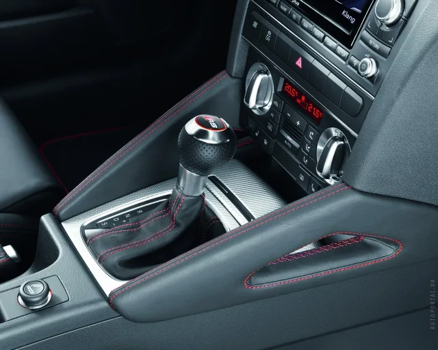 Audi RS3 Sportback 2010 (Ауди РС3 Спортбэк) хэтчбек — 9