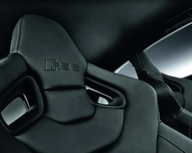 Audi RS5 2009 купе — 2