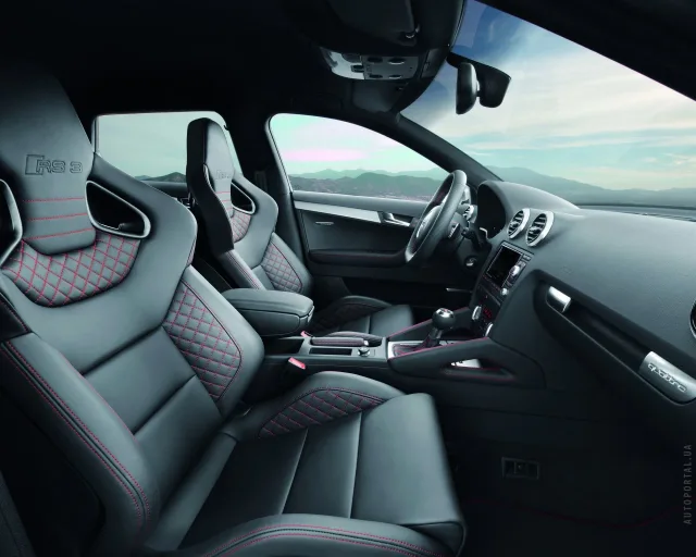 Audi RS3 Sportback 2010 (Ауди РС3 Спортбэк) хэтчбек — 10