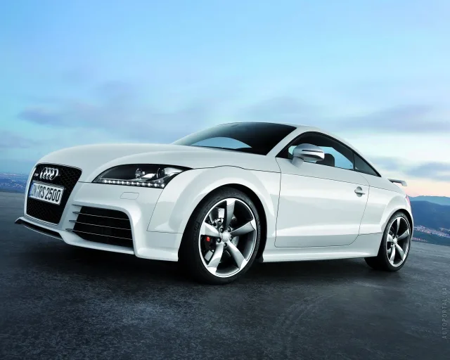 Audi TT RS coupe — 12