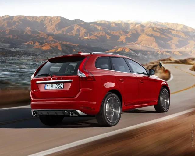 Volvo XC60 2013 crossover — 6