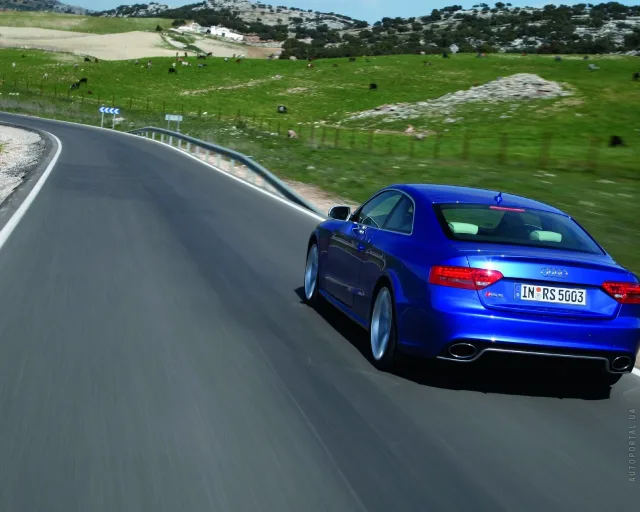 Audi RS5 2009 купе — 24