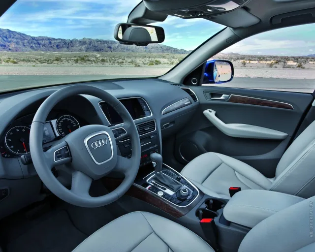 Audi Q5 2008 кросовер — 13