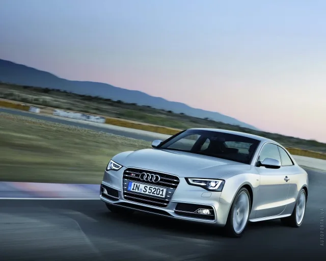 Audi S5 2012 купе — 4