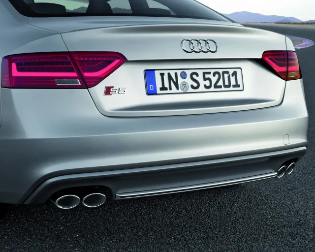 Audi S5 2012 купе — 21