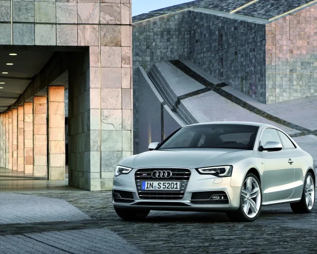 Audi S5 2012 купе — 14