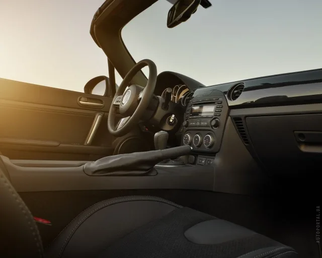 Mazda MX-5 2012 (Мазда МХ-5) кабриолет — 4