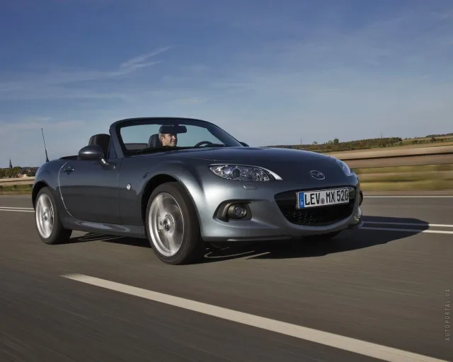 Mazda MX-5 2012 (Мазда МХ-5) кабриолет — 12