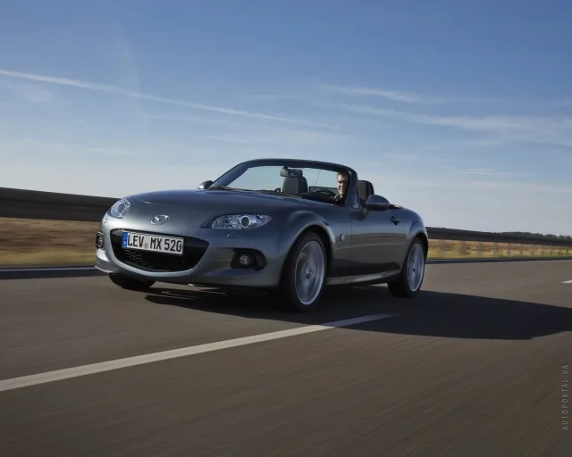 Mazda MX-5 2012 (Мазда МХ-5) кабриолет — 20