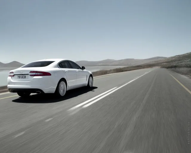 Jaguar XF 3.0D AT — 23