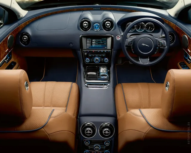 Jaguar XJ (Ягуар Икс Джей) седан — 18