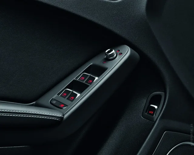 Audi RS4 Avant 2013 універсал — 6