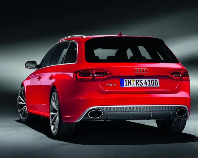 Audi RS4 Avant 2013 універсал — 24