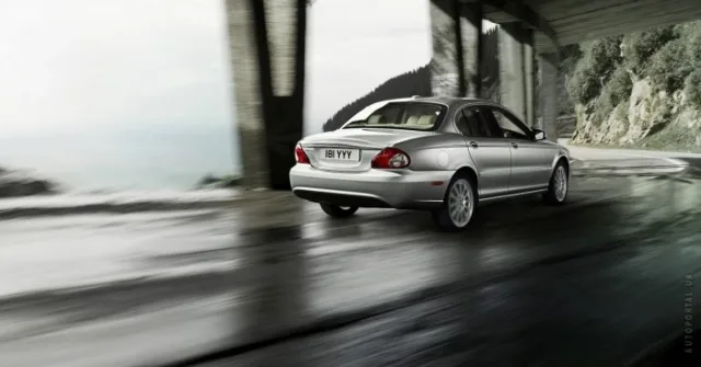 Jaguar X-Type седан — 21