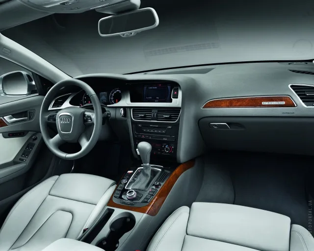 Audi A4 Avant 2008 універсал — 2