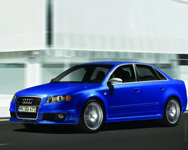 Audi RS4 седан — 10