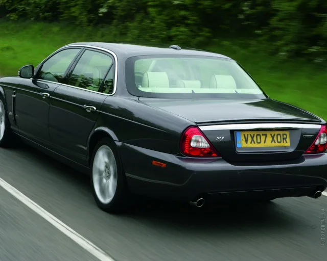 Jaguar XJ 3.5 AT Executive — 21
