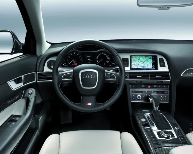 Audi S6 5.2 AT — 7