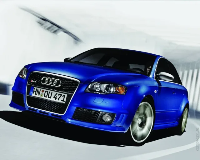Audi RS4 седан — 11